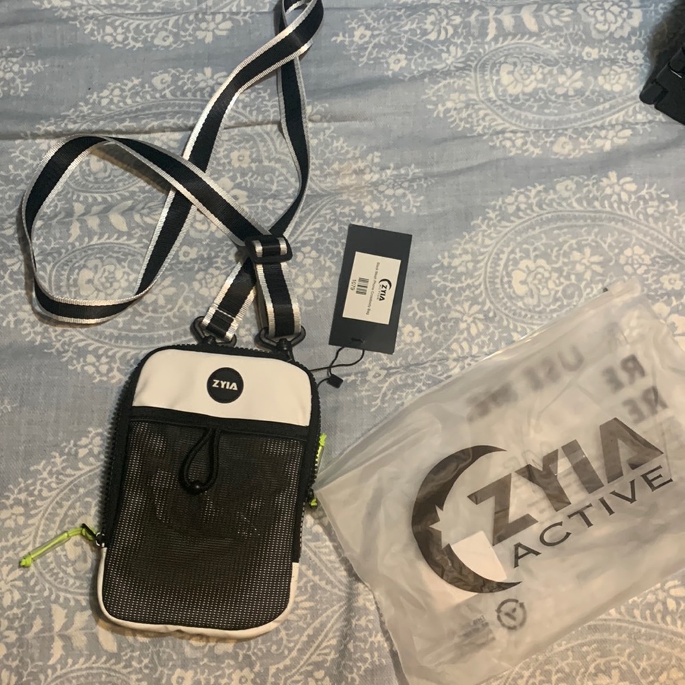 ZYIA active crossbody bag